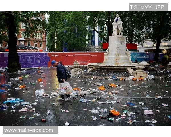 法媒报道罗马与马赛达成一致签约18岁前锋瓦斯达费用2500万欧元